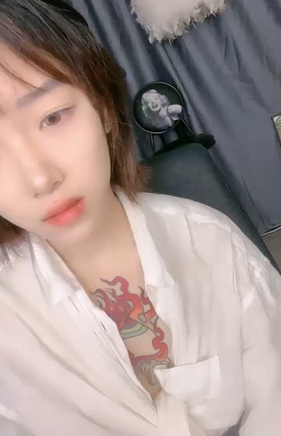 24部清纯满背少女热舞20.5G推特太撩人
