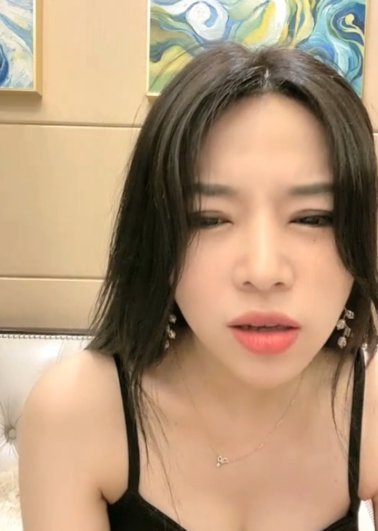 10.2G艺术小雅网红私密直播合集超诱人