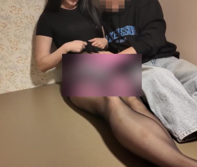 大胆小野猫户外嘴上功夫46部15.6G展示合集