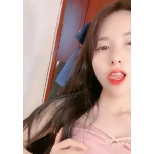 优质长腿女神私藏大合集19V26G白嫩到发光