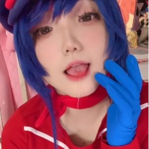 E杯养眼尤物Nyan_Chan饲养忠犬合集88V3.5G街拍视角带感